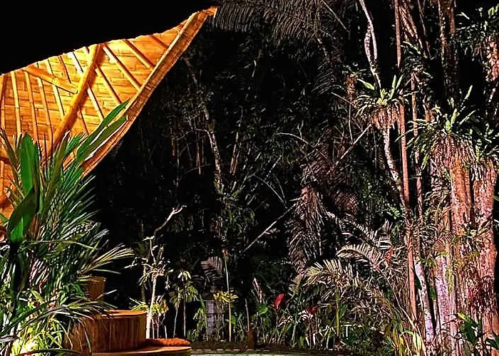 Bamboo House - Ecobreeze ホテル 5*