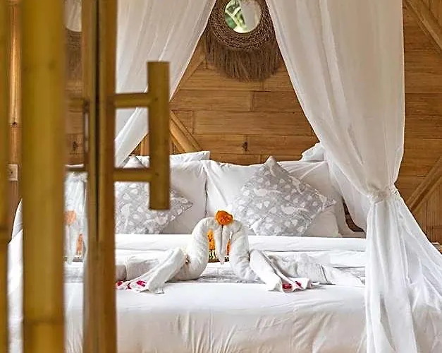 Bamboo House - Ecobreeze ホテル 5*