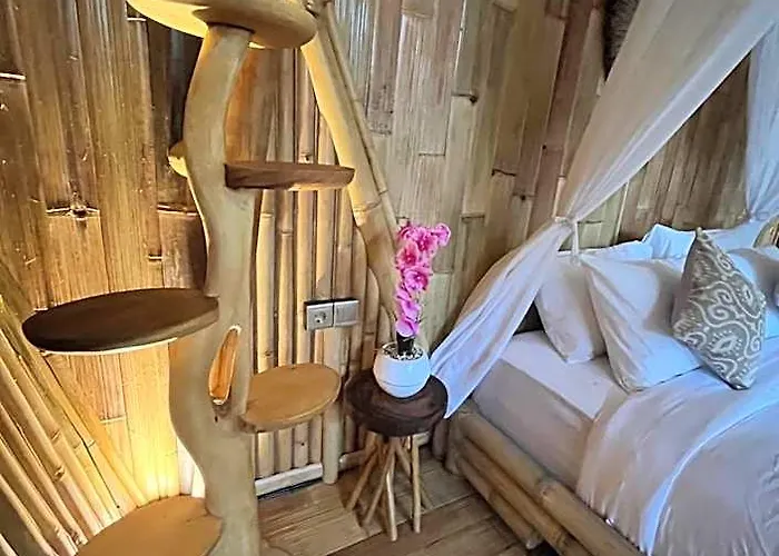 Bamboo House - Ecobreeze